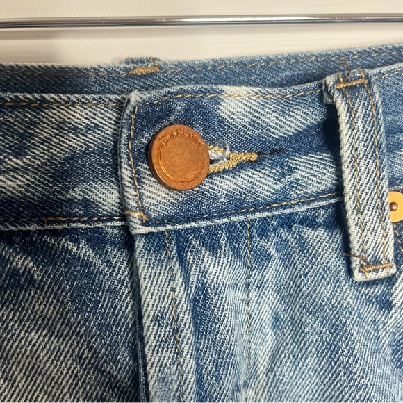 BLANK NYC NWT Distressed Cutoff Denim Shorts Size 30 - Picture 4 of 6